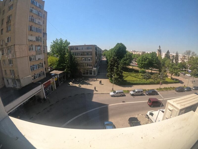 Giurgiu, apartament 4 camere decomandat, zona centrala, T120, reper emblematic.