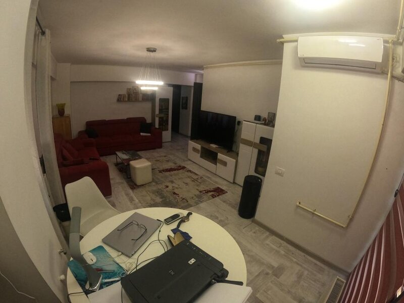 Giurgiu, apartament 4 camere decomandat, zona centrala, T120, reper emblematic.