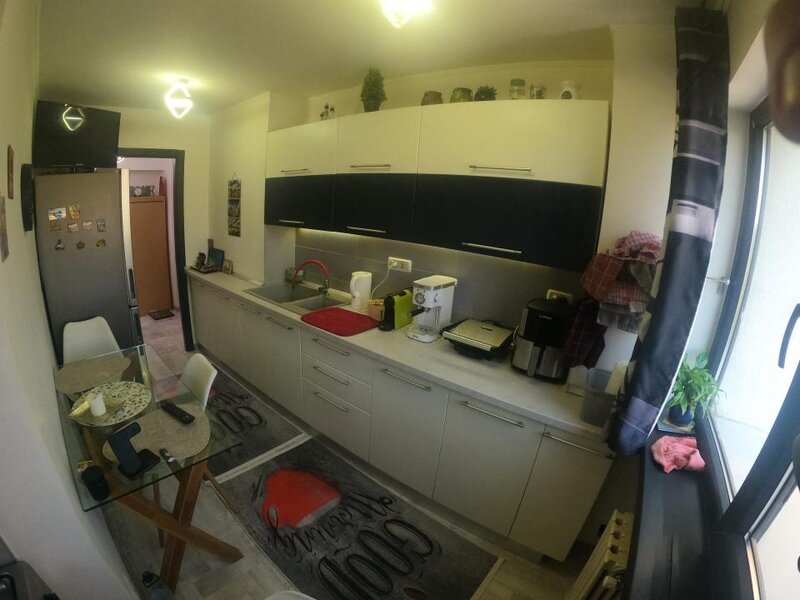 Giurgiu, apartament 4 camere decomandat, zona centrala, T120, reper emblematic.