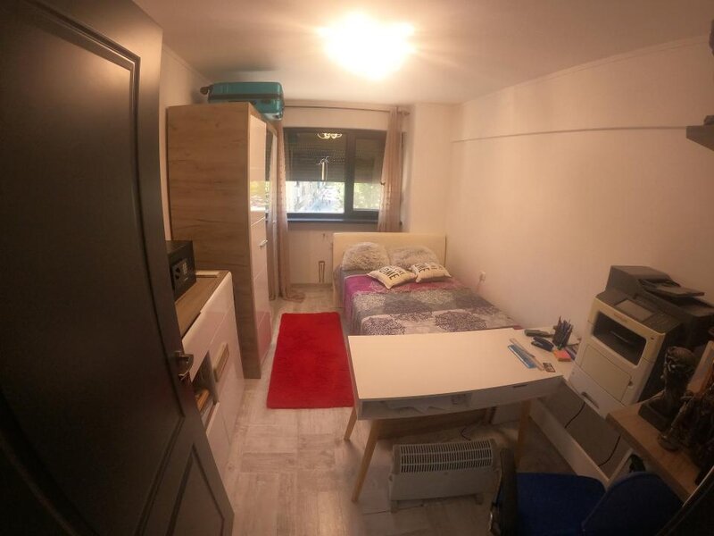 Giurgiu, apartament 4 camere decomandat, zona centrala, T120, reper emblematic.